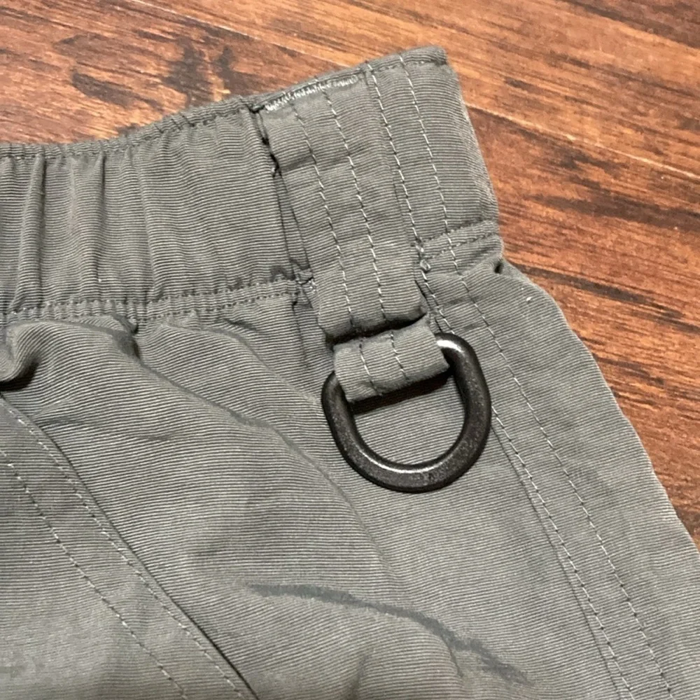 The North Face Short/Court Convertible Utility Pants plenty of pockets XXL GuC - Picture 16 of 16
